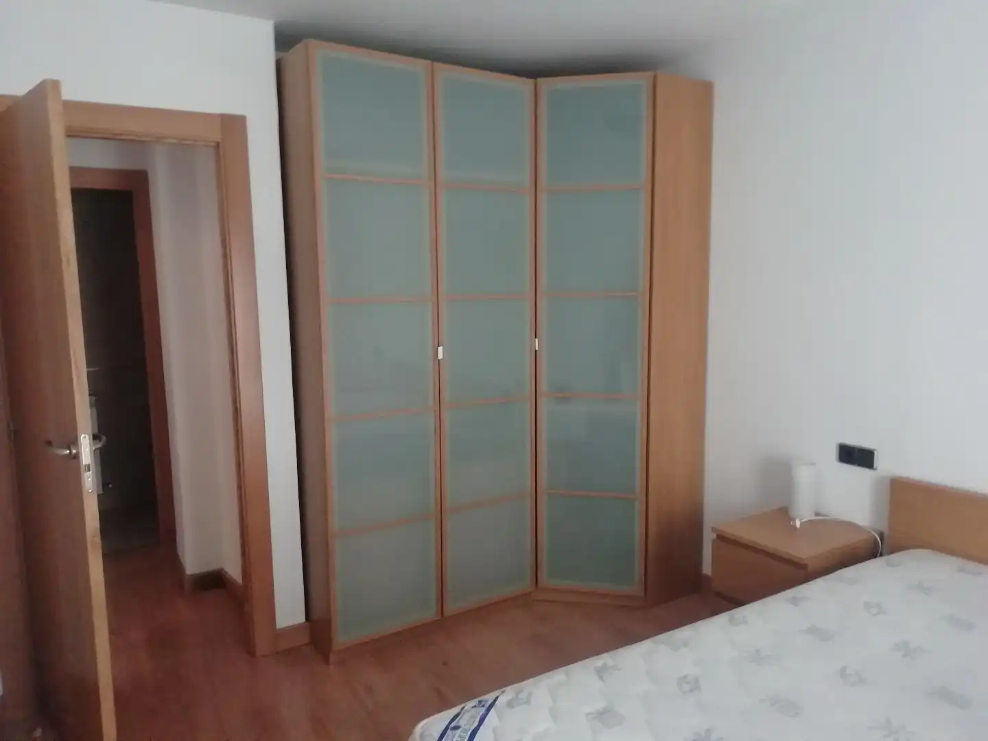 Dormitori de Apartament de lloguer en Salamanca amb Calefacció, Parquet i Moblat