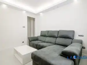 Sala d'estar de Pis en venda en Bilbao  amb Calefacció i Balcó