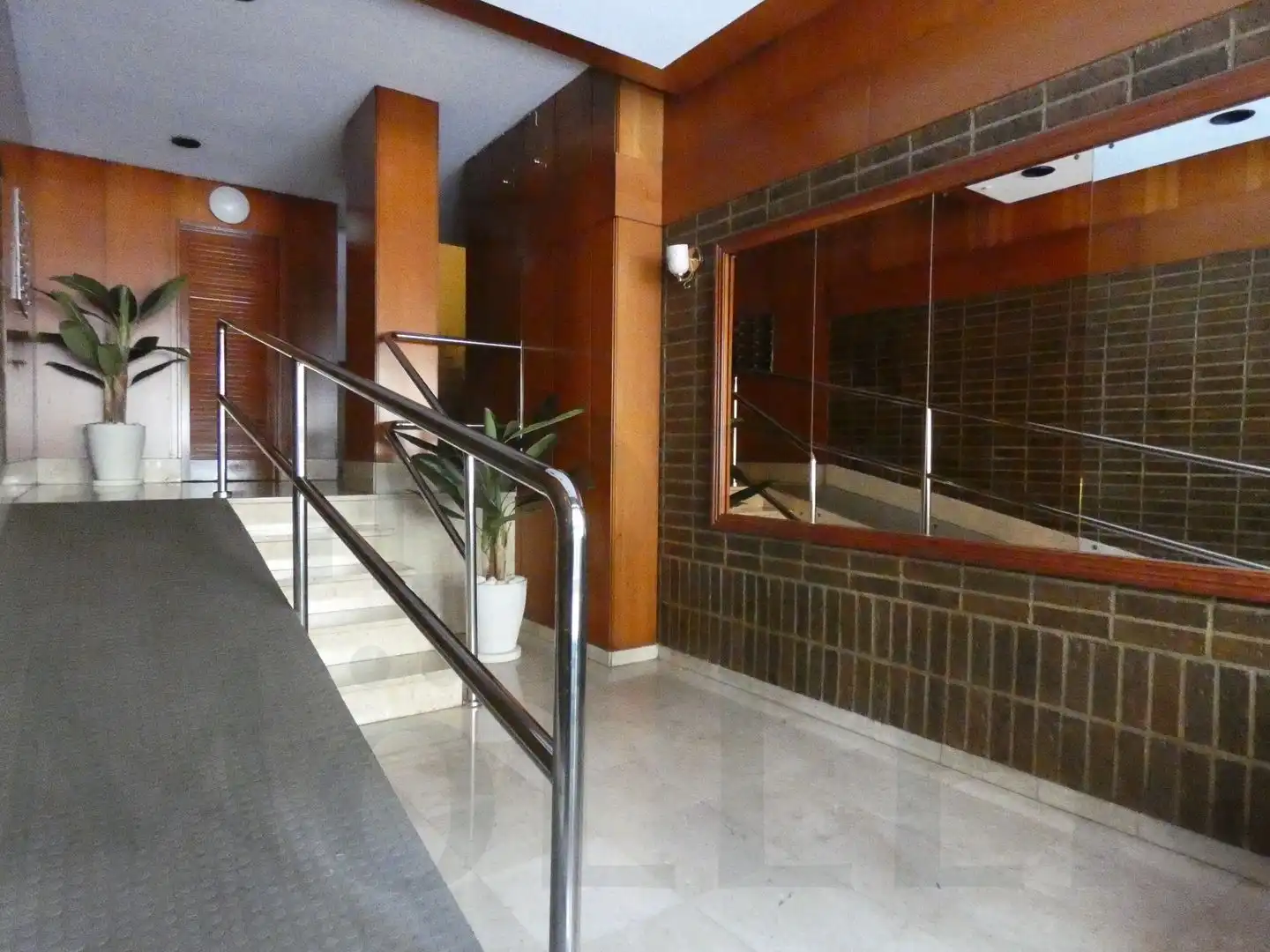 Flat for rent in Calle Ángel Bruna, 20, Ensanche