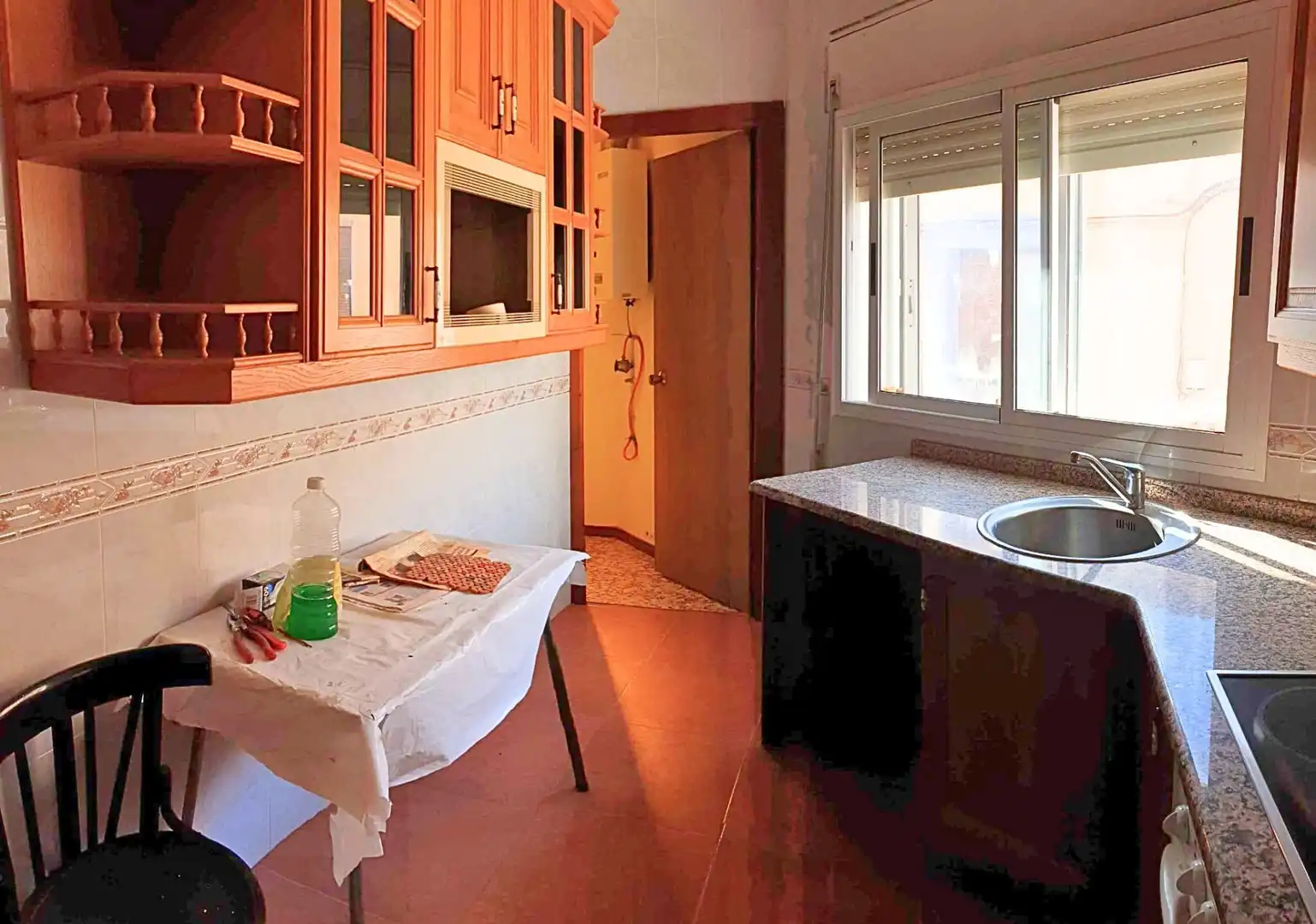 Küche von Wohnung zum Verkauf in Ibdes mit Heizung und Terrasse