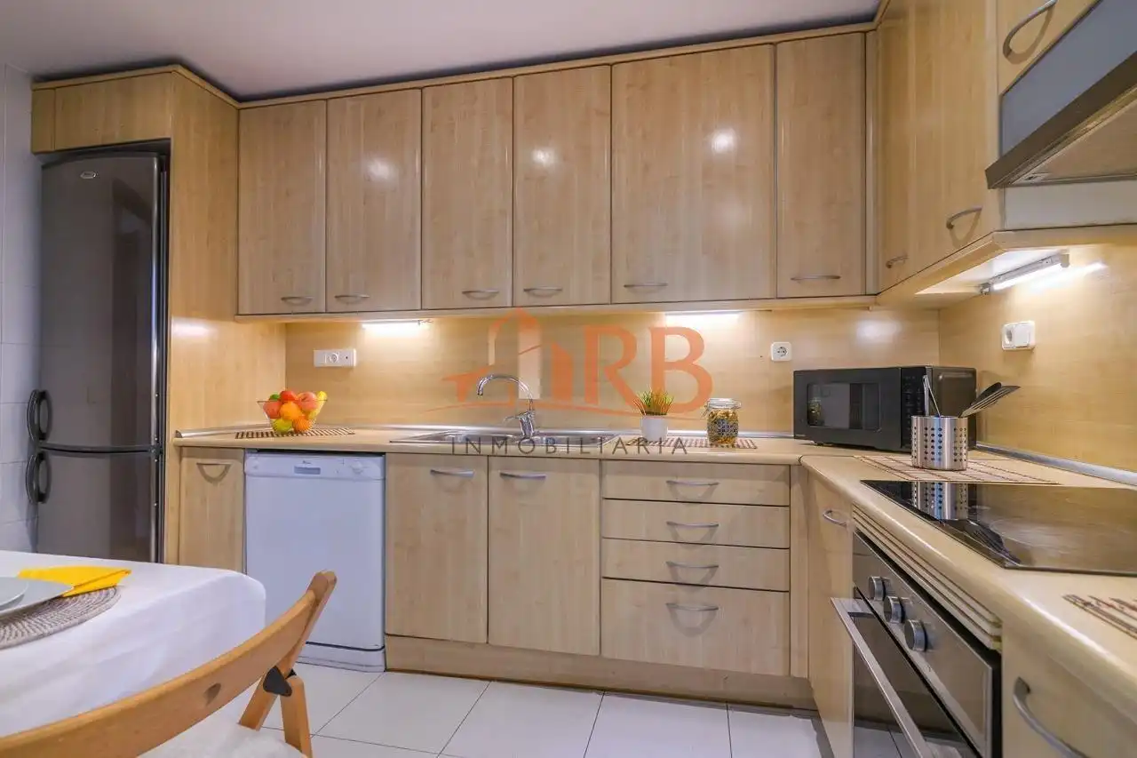 Cocina de Ático en venta en Castelldefels con Aire acondicionado, Calefacción y Terraza