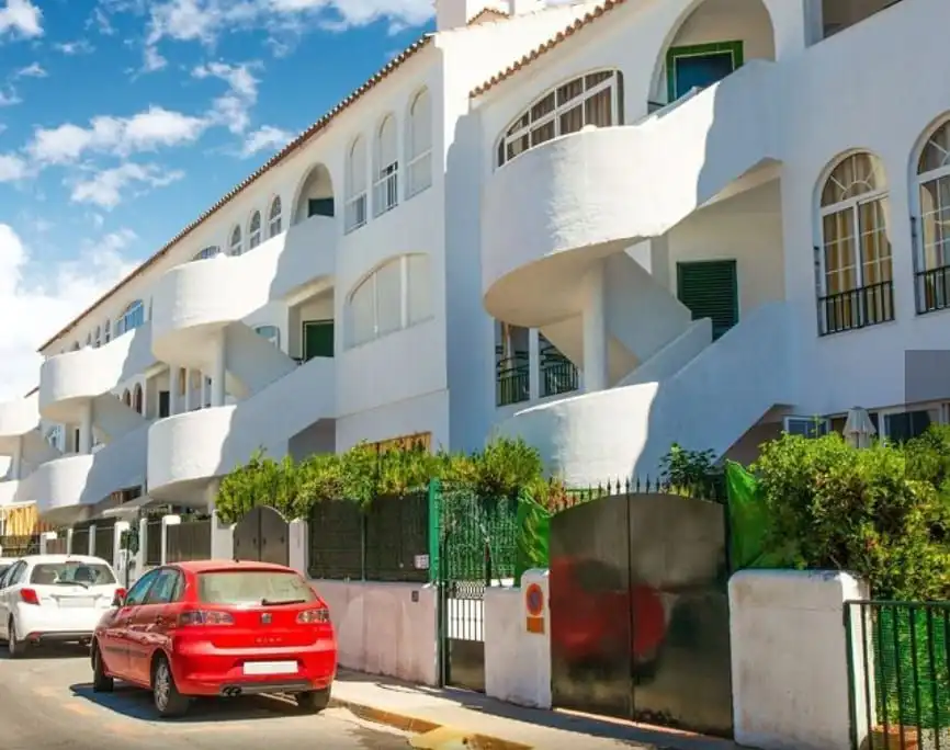 Außenansicht von Wohnungen zur Miete in El Portil mit Klimaanlage und Möbliert