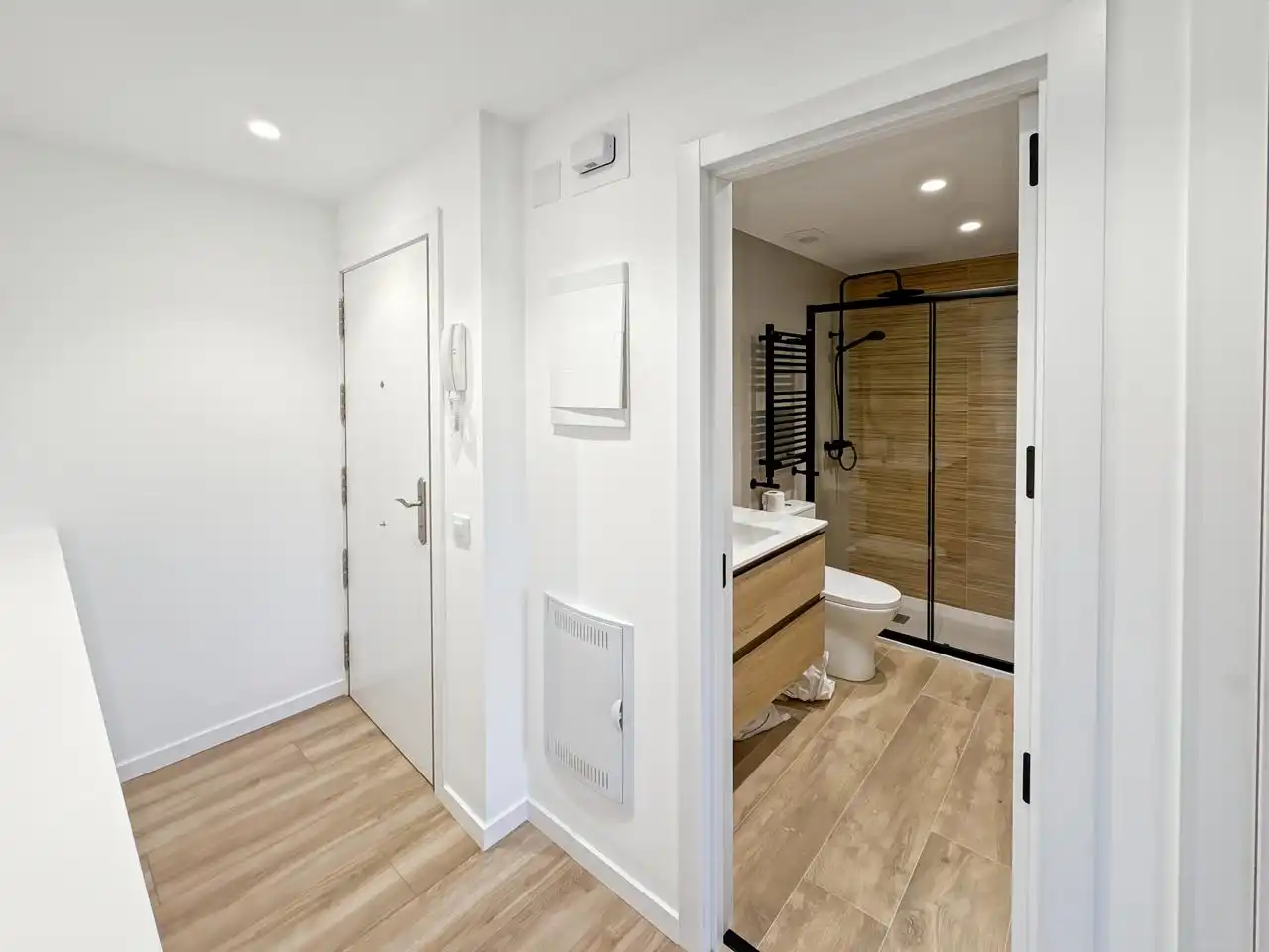 Badezimmer von Wohnung zum Verkauf in Leganés mit Klimaanlage, Heizung und Terrasse