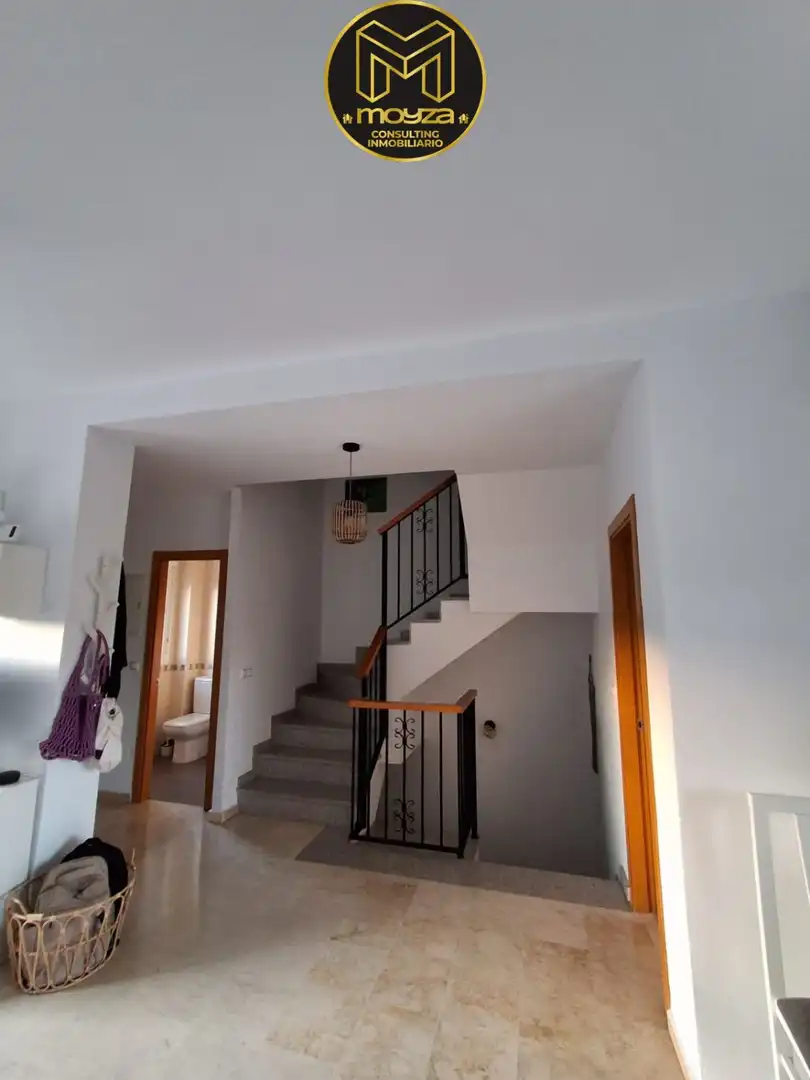 Casa adosada en venda en Jaén amb Aire condicionat, Calefacció i Jardí privat