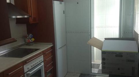 SE VENDE PISO EN PERFECTO ESTADO JUNTO A CENTRO DE SALUD. BLOQUE CONSOLIDADO CON MUY BUENA VECINDAD., imatge 3