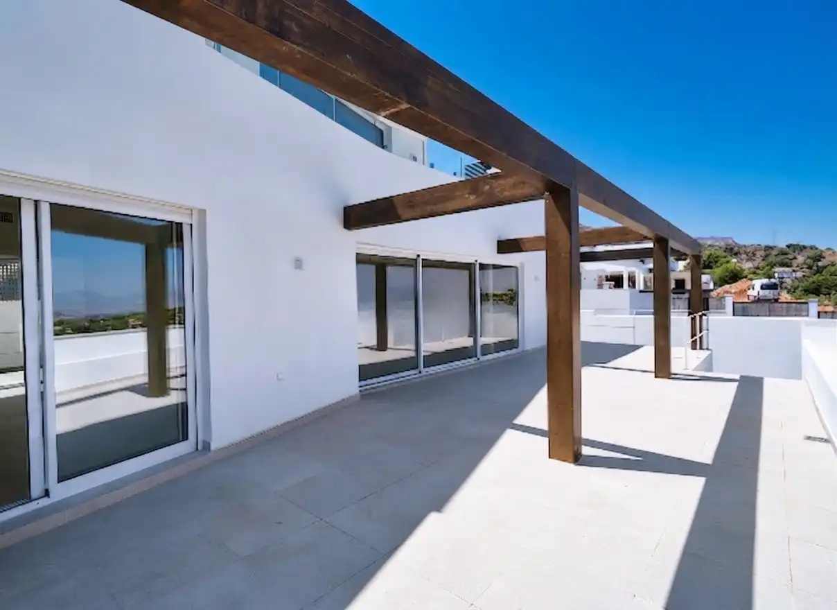 Chalet con terraza en venta en Calle Mago Santhai, imagen 2