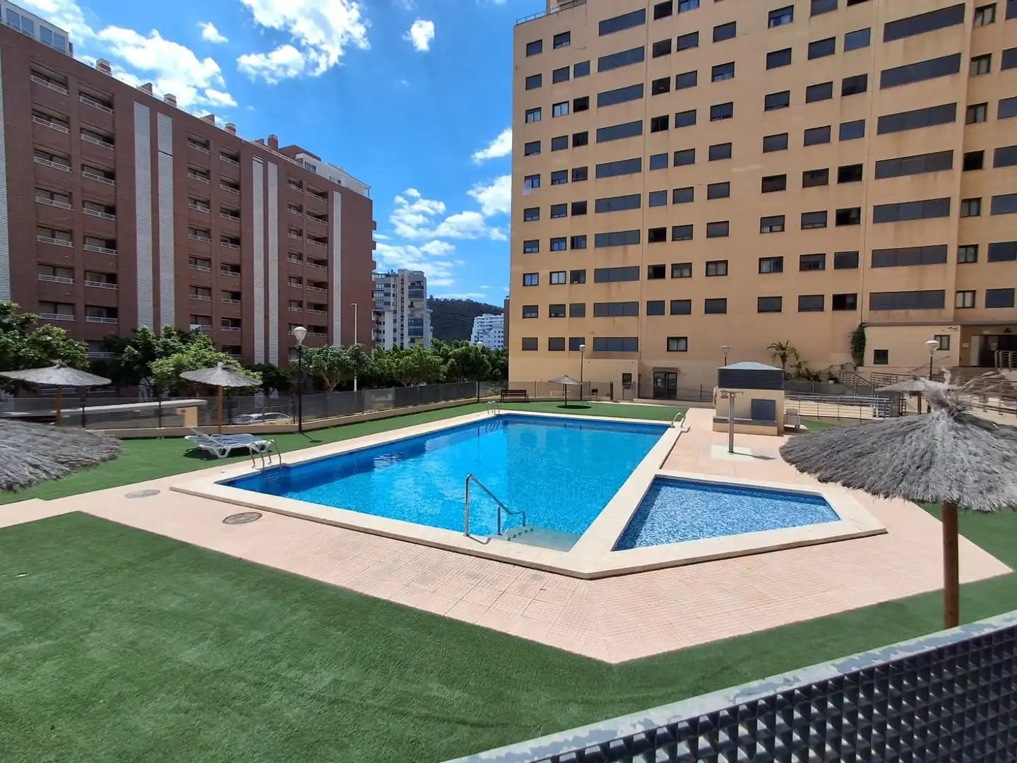 Appartement compact avec piscine à louer à MESTRAL 6, imagen 2