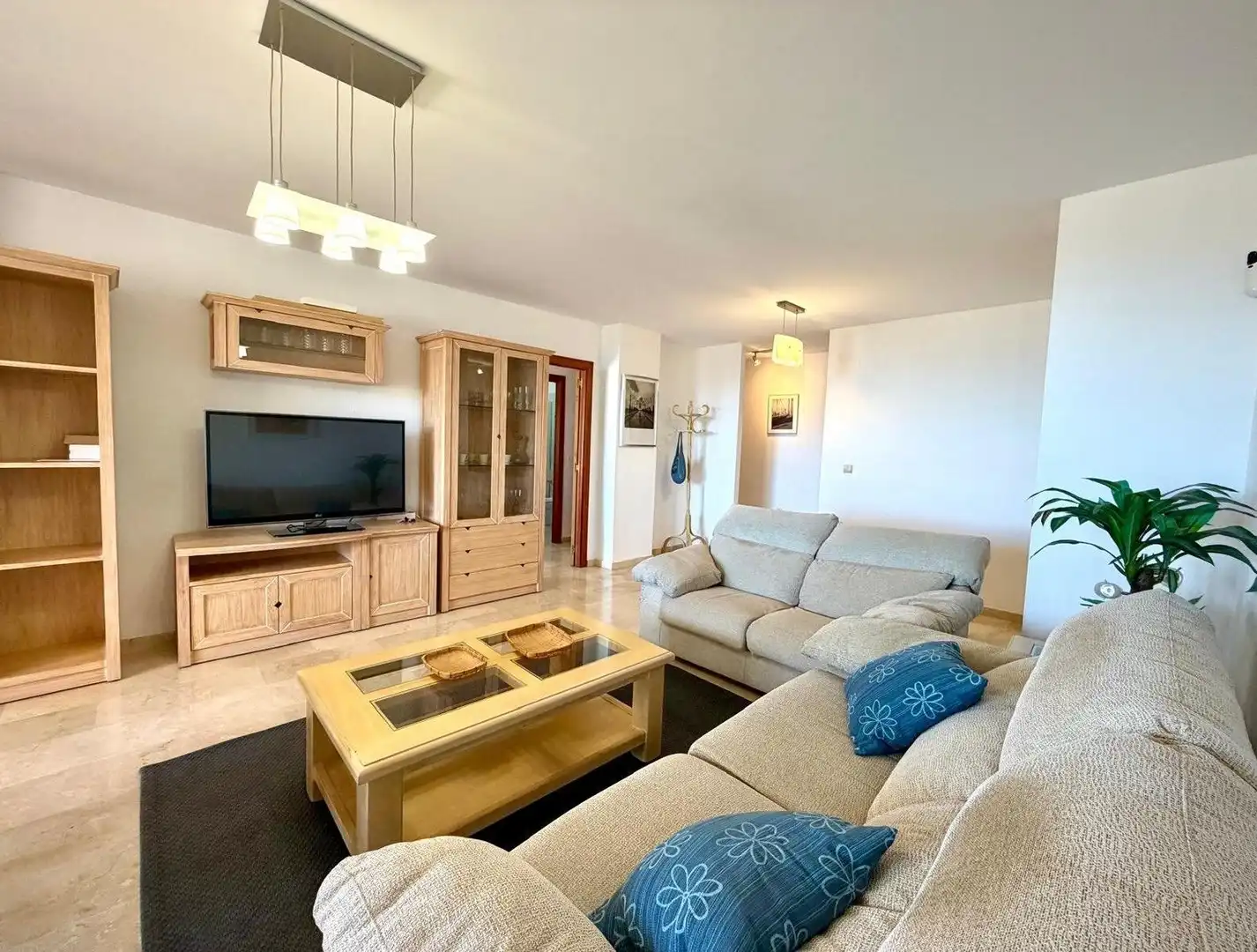 Sala de estar de Piso en venta en Benalmádena con Aire acondicionado, Jardín privado y Terraza