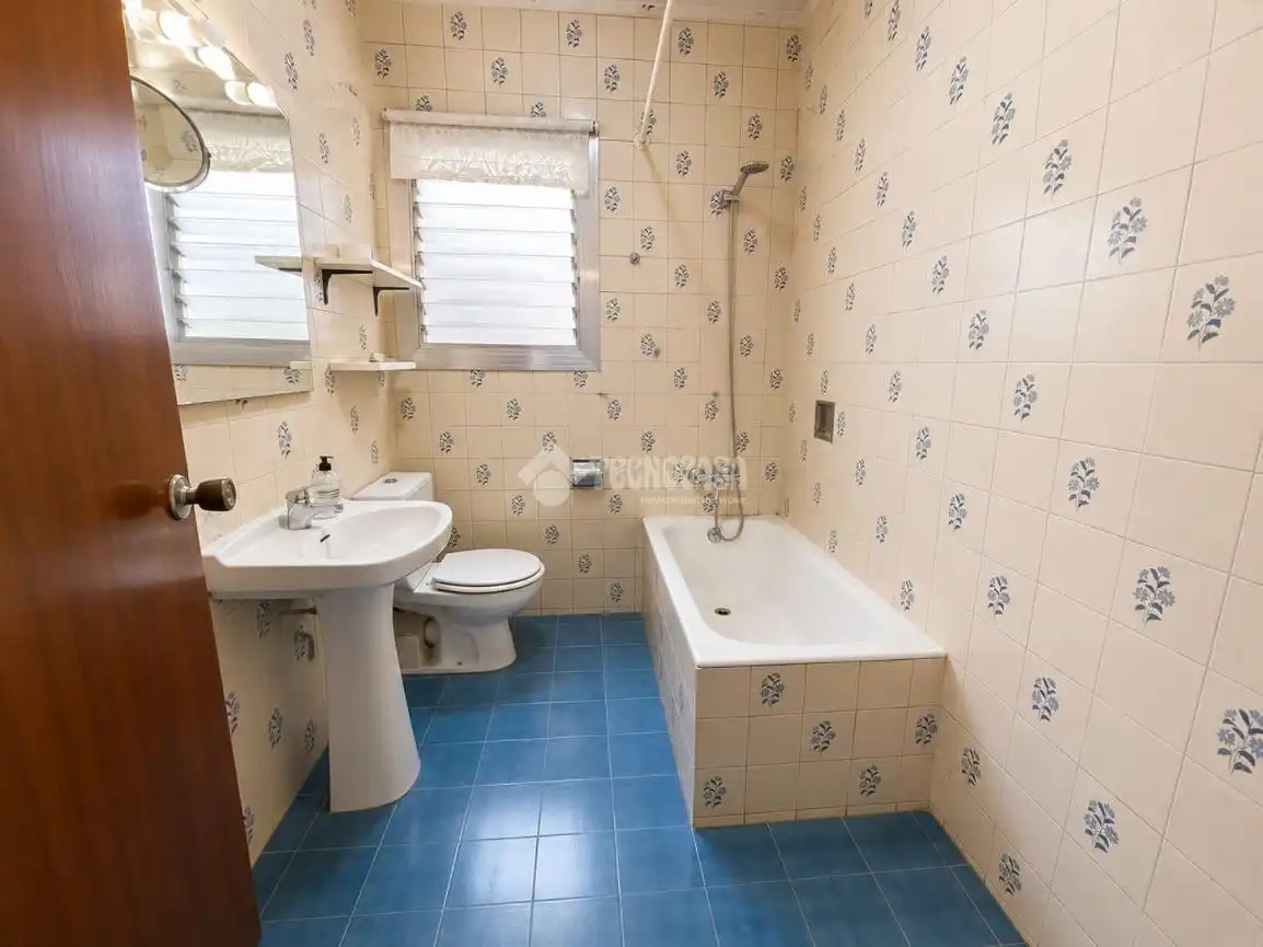 Badezimmer von Wohnung zum Verkauf in Barcelona mit Terrasse