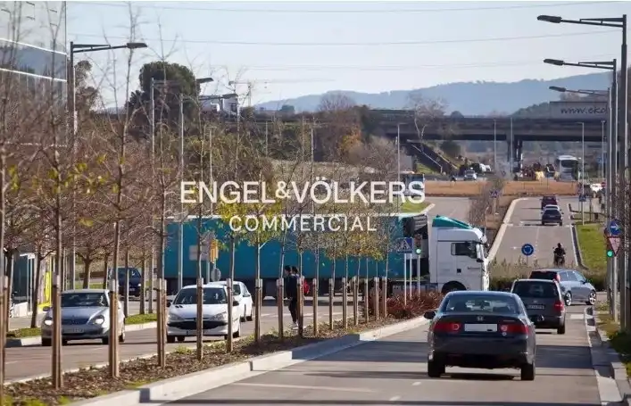 Vista exterior de Terreno industrial en venta en Sant Cugat del Vallès