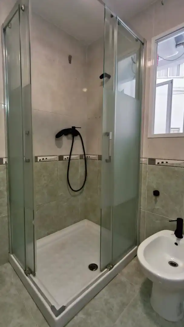 Baño de Piso de alquiler en Alzira con Aire acondicionado y Horno