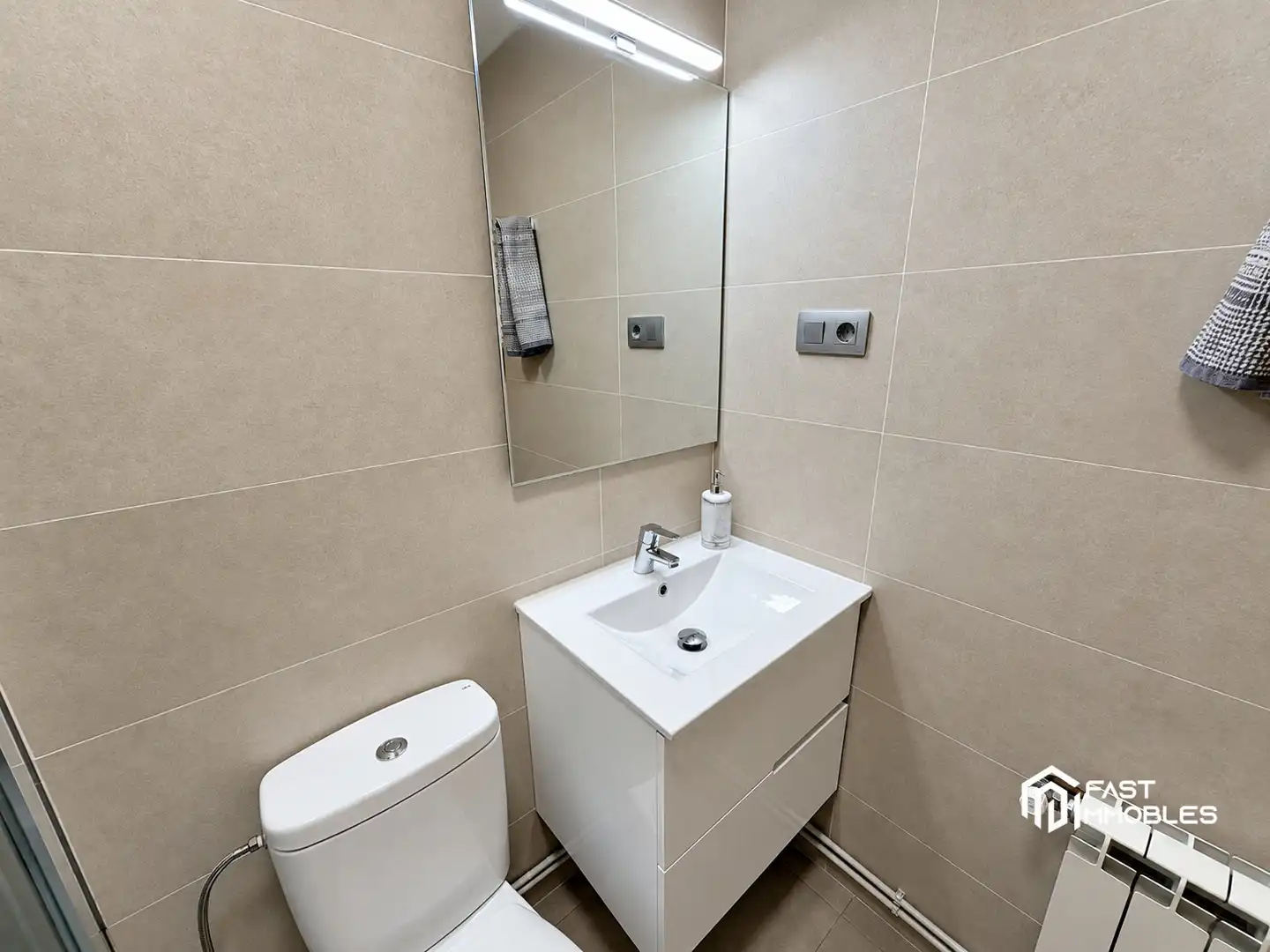 Bathroom of Detached homes for sale in Ponent