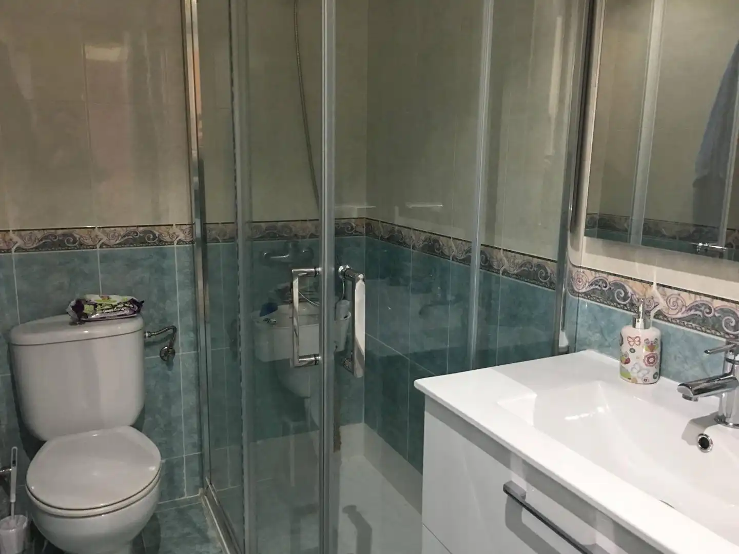 Badezimmer von Wohnungen zum Verkauf in Benidorm mit Privatgarten, Terrasse und Möbliert