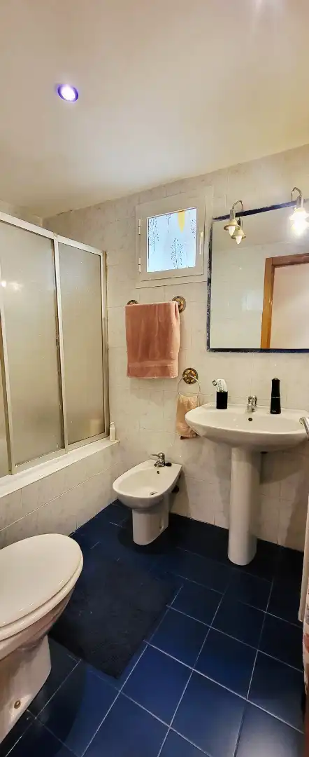 Bathroom of Flat for sale in Valdemoro  with Air Conditioner, Heating and Private garden