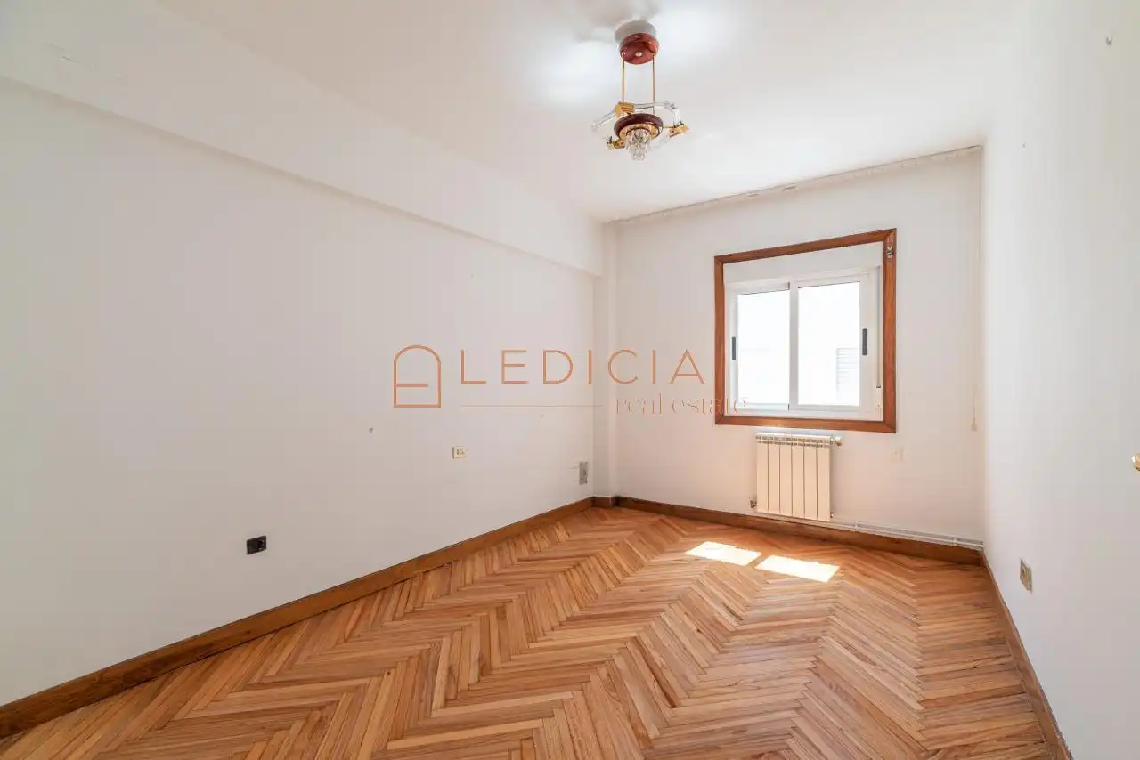 Piso en venta en García Barbón, 114, Centro - Areal