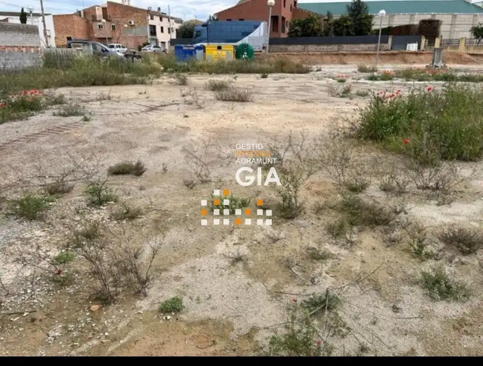 Wohnbaugrundstück zum Verkauf in Carrer dels Segadors 3, imagen 5