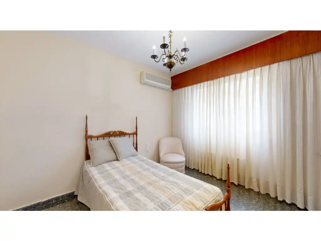 Flat for sale in Exposició