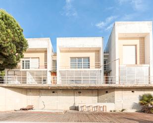 Exterior view of House or chalet for sale in Sant Cugat del Vallès  with Air Conditioner, Heating and Private garden