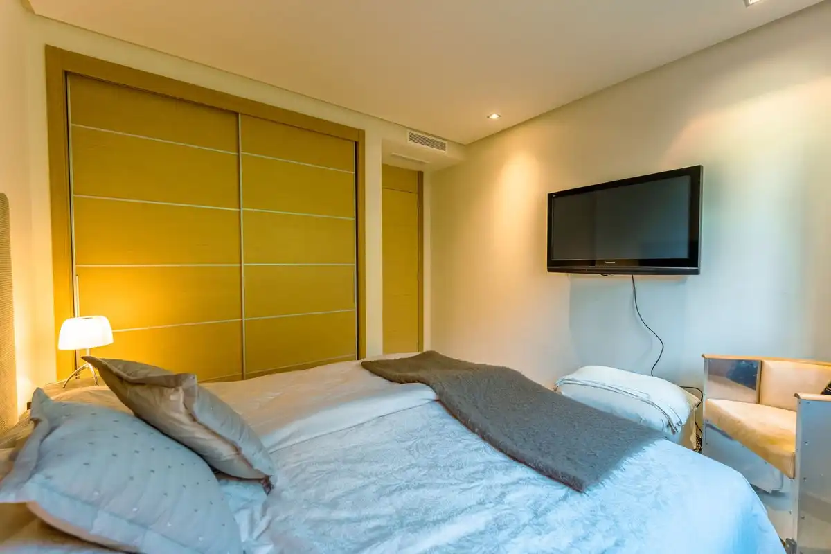 Dormitori de Apartament en venda en Benahavís amb Alarma