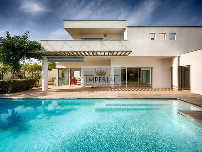 Exterior view of House or chalet for sale in Empuriabrava  with Terrace and Swimming Pool