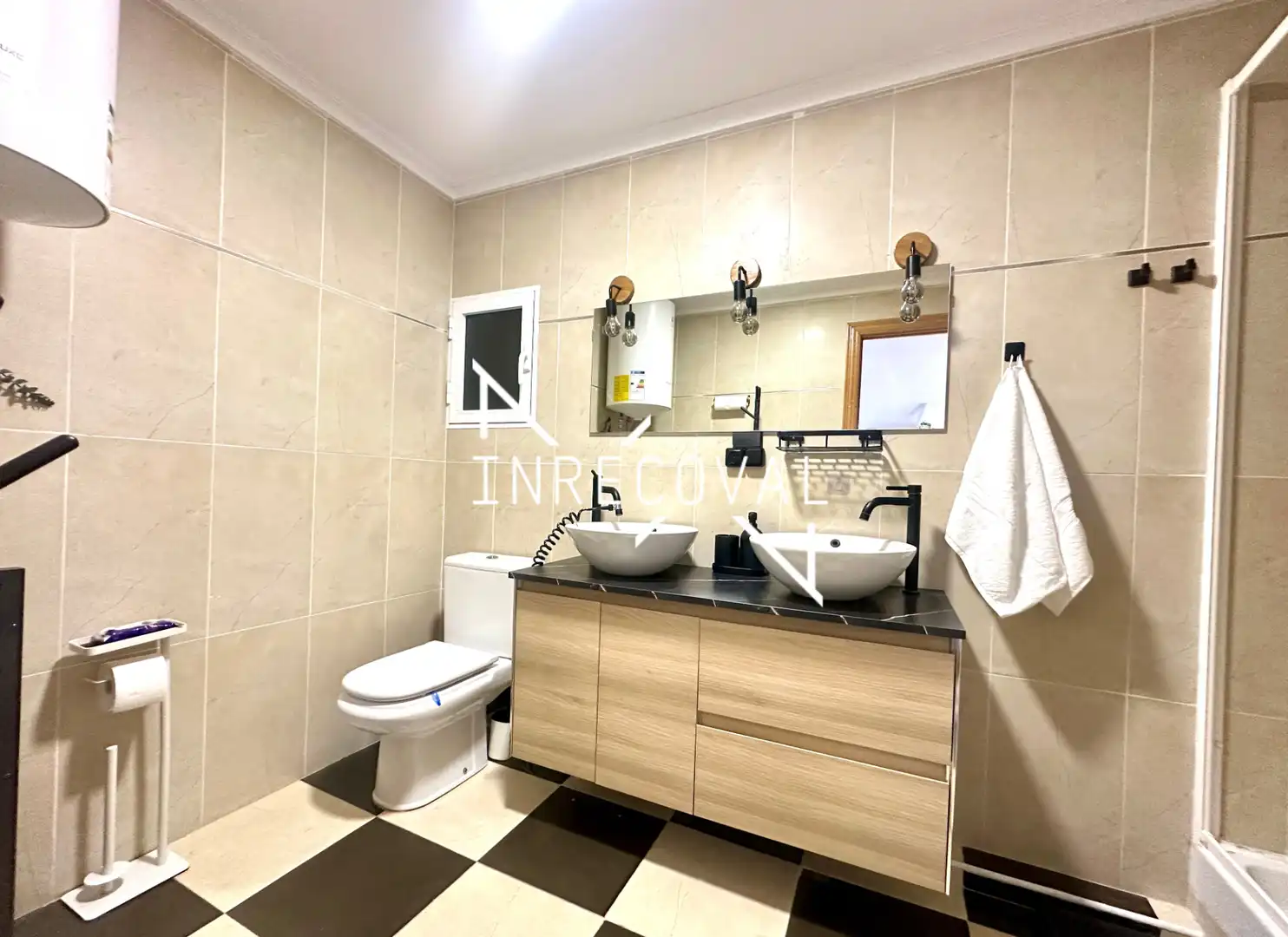 Bany de Apartament en venda en Sueca amb Aire condicionat, Terrassa i Moblat