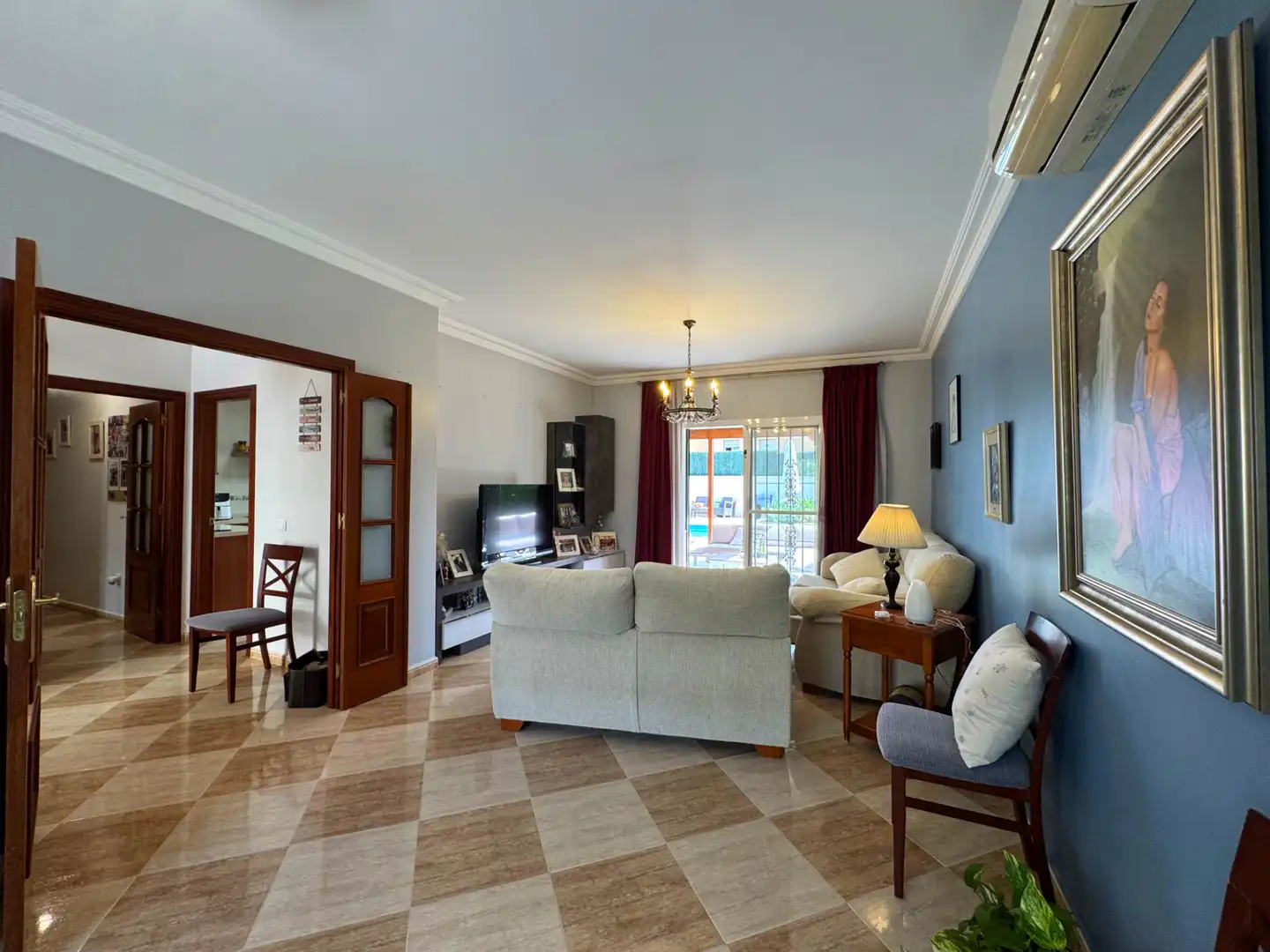 Chalet con piscina en venta en Capellanía - Retamar, imagen 11