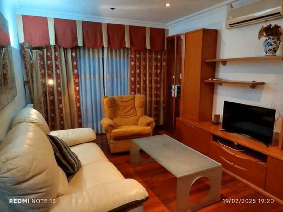 Sala de estar de Piso en venta en Ourense Capital  con Calefacción, Parquet y Amueblado