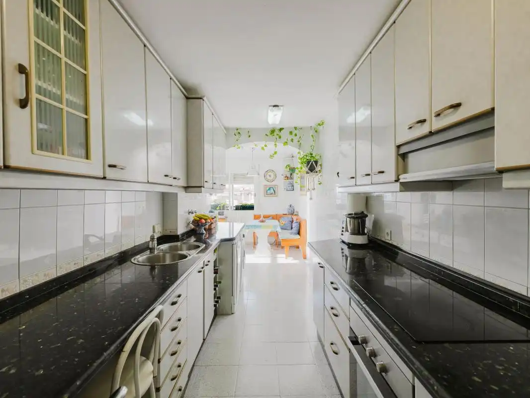 Cocina de Ático en venta en Málaga con Aire acondicionado, Calefacción y Jardín privado