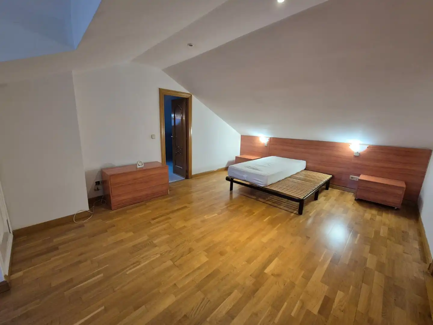 Schlafzimmer von Haus oder Chalet zum Verkauf in Nuevo Baztán mit Klimaanlage, Heizung und Privatgarten