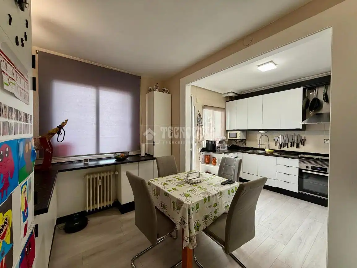 Cocina de Piso en venta en Valdepeñas con Aire acondicionado, Calefacción y Trastero