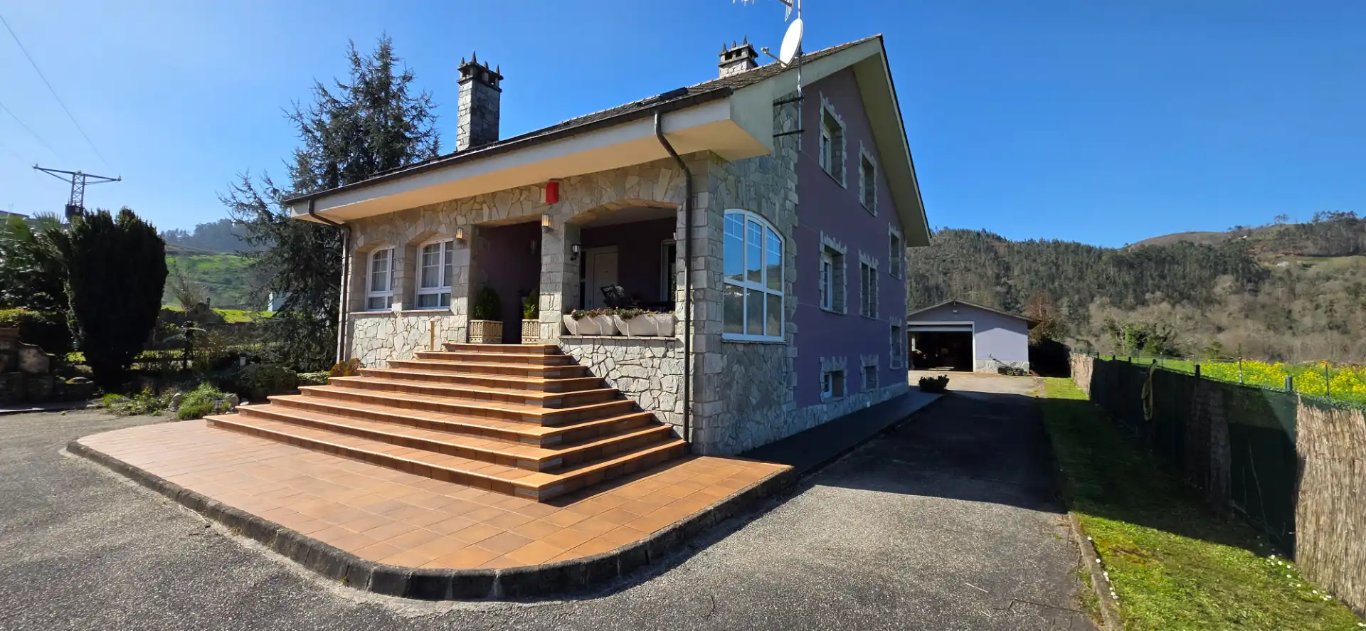 Exterior view of Houses for sale in Valdés - Luarca  with Heating, Private garden and Parquet flooring