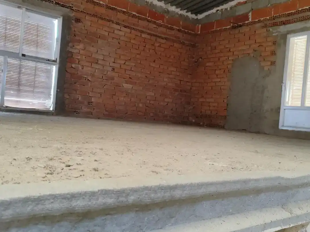 Casa adosada en venda en Ahigal amb Balcó
