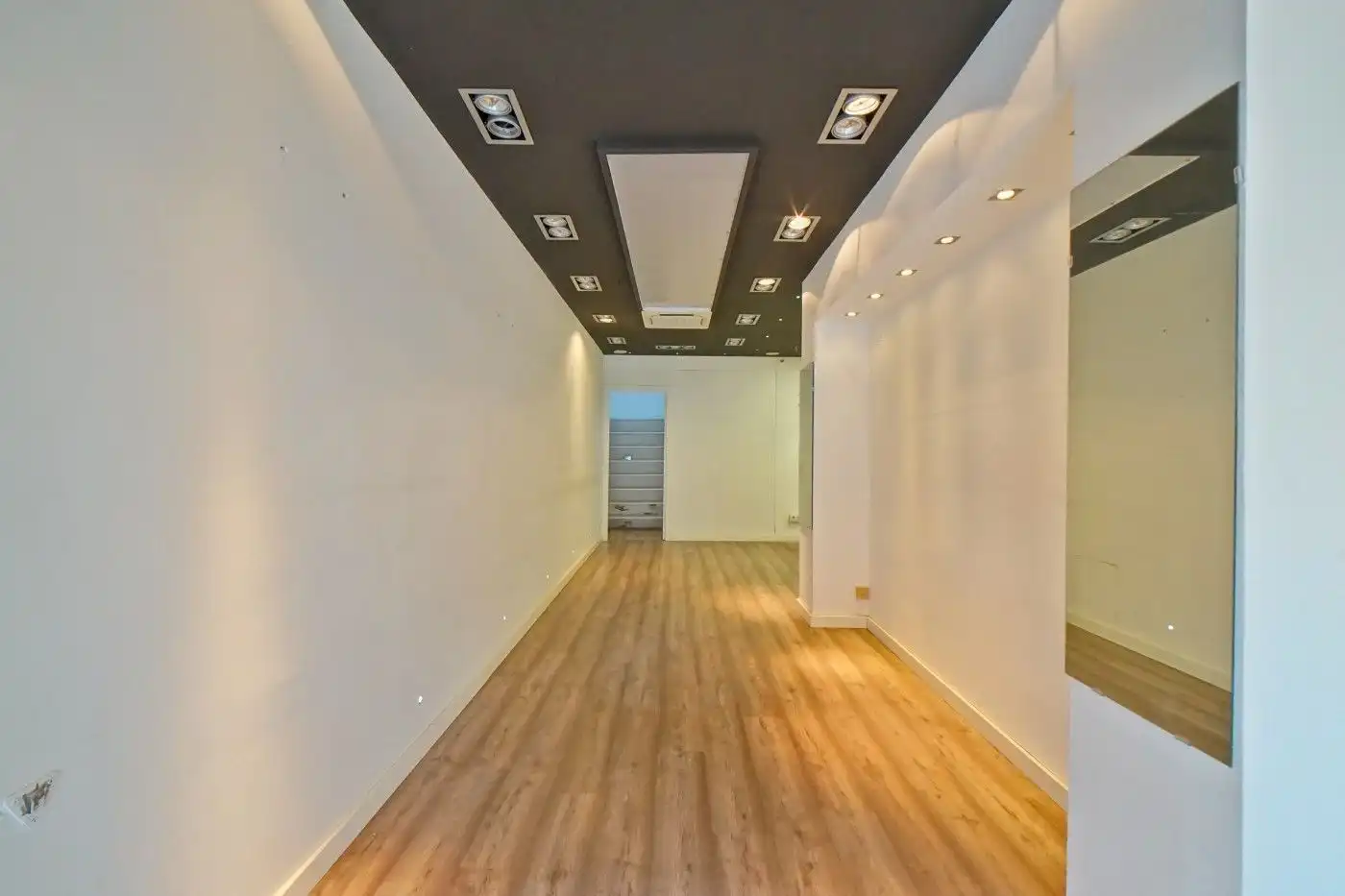 Business premises to rent in Carrer de Damià Campeny 5, imagen 2