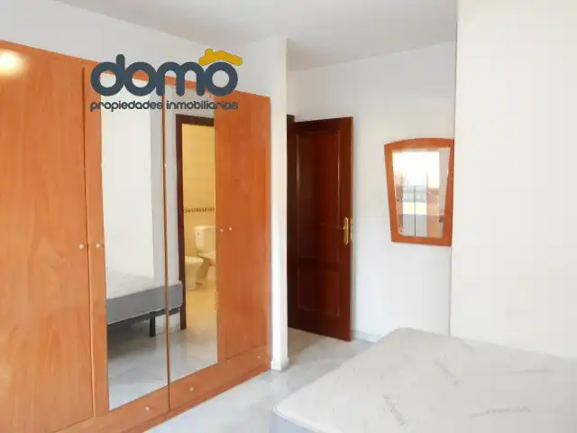 Flat for rent in Calle Emilia Pardo Bazán, Joaquina Eguaras