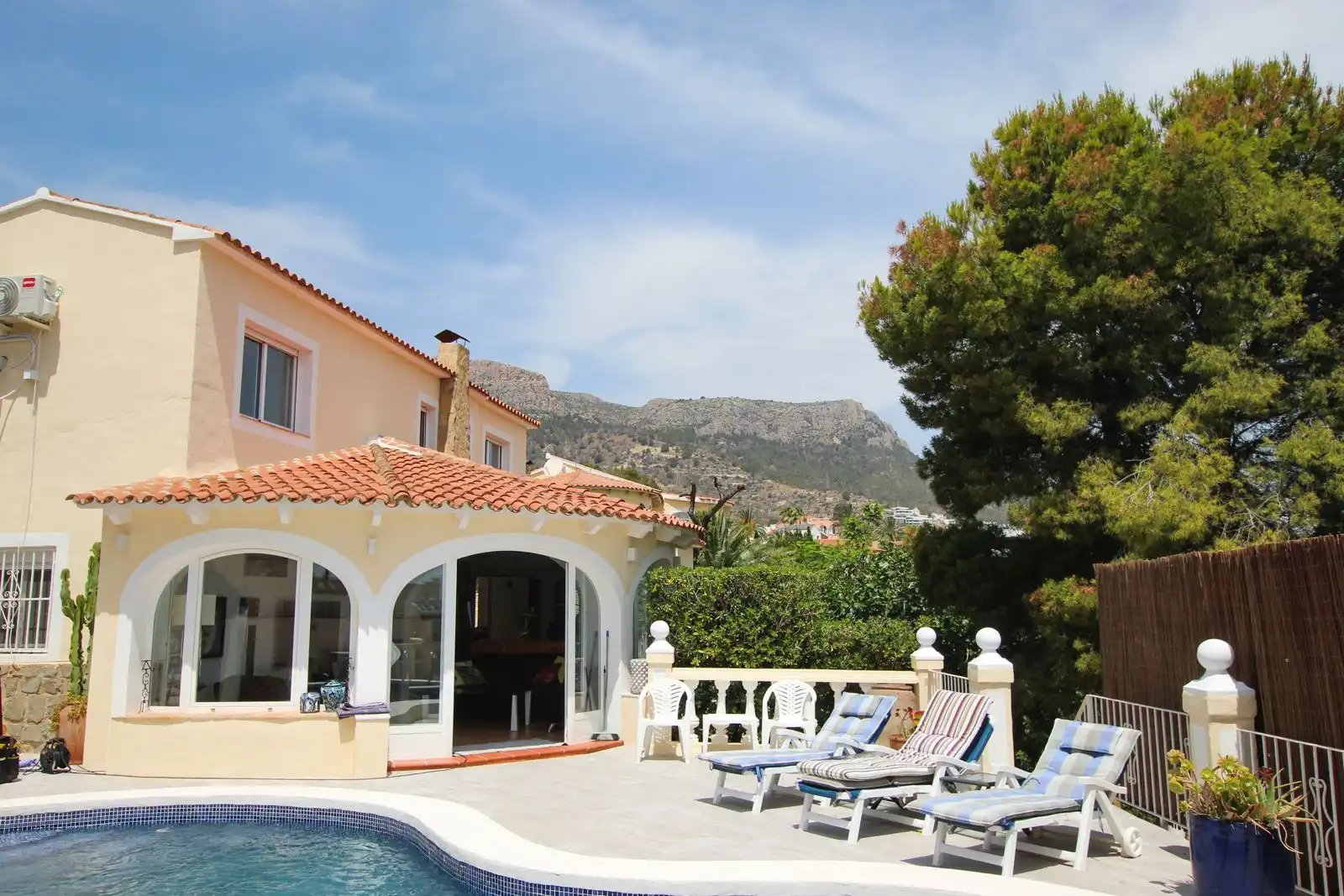 Exterior view of Houses for sale in Calpe / Calp  with Air Conditioner, Heating and Private garden