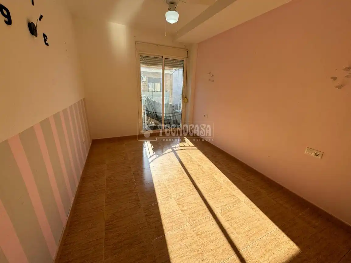 Habitación de Piso en venta en Paterna con Aire acondicionado y Balcón