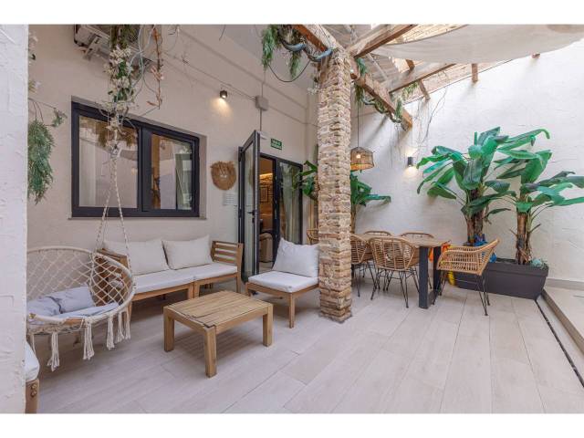 Piso en Venta en Calle Planas en En Corts - Doctor Waksman