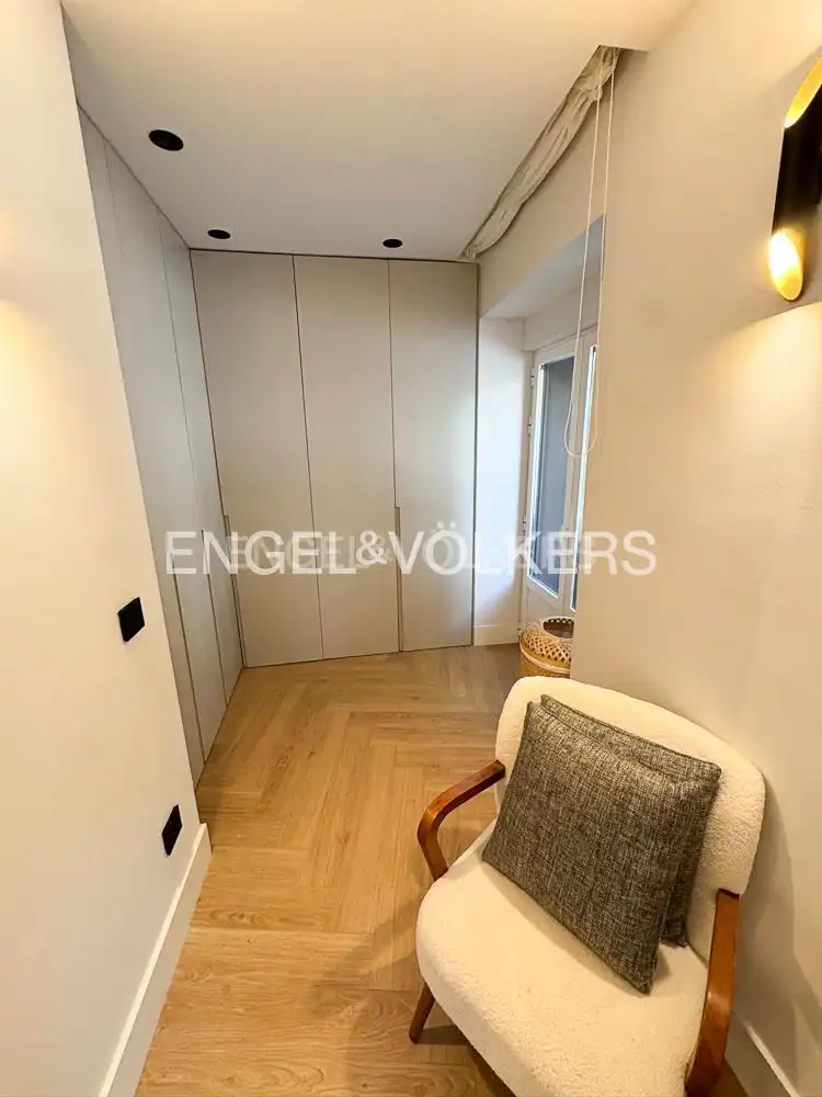 Balcony of Flat for rent in Madrid  with Air Conditioner, Heating and Furnished