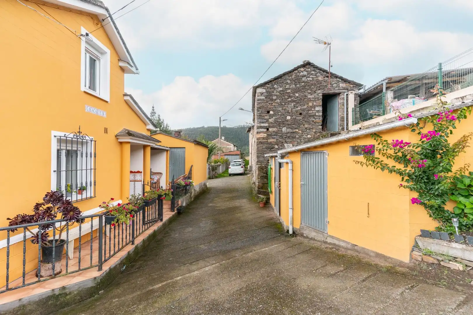 Exterior view of Houses for sale in Castropol, Asturias