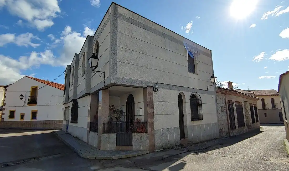 Exterior view of Houses for sale in Plasenzuela  with Terrace, Furnished and Washing machine