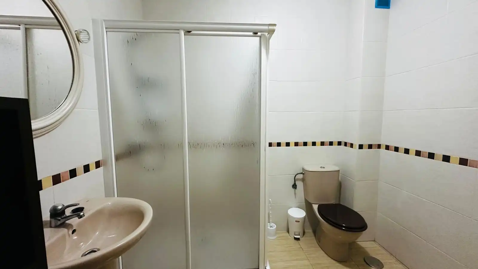 Bany de Pis en venda en Roquetas de Mar amb Terrassa