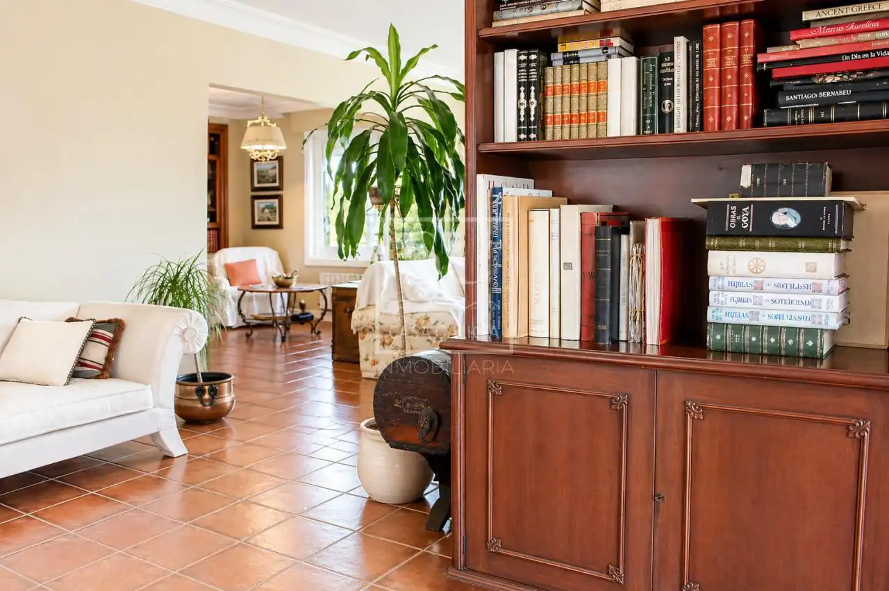 Sala d'estar de Casa o xalet en venda en Baiona amb Calefacció, Jardí privat i Terrassa