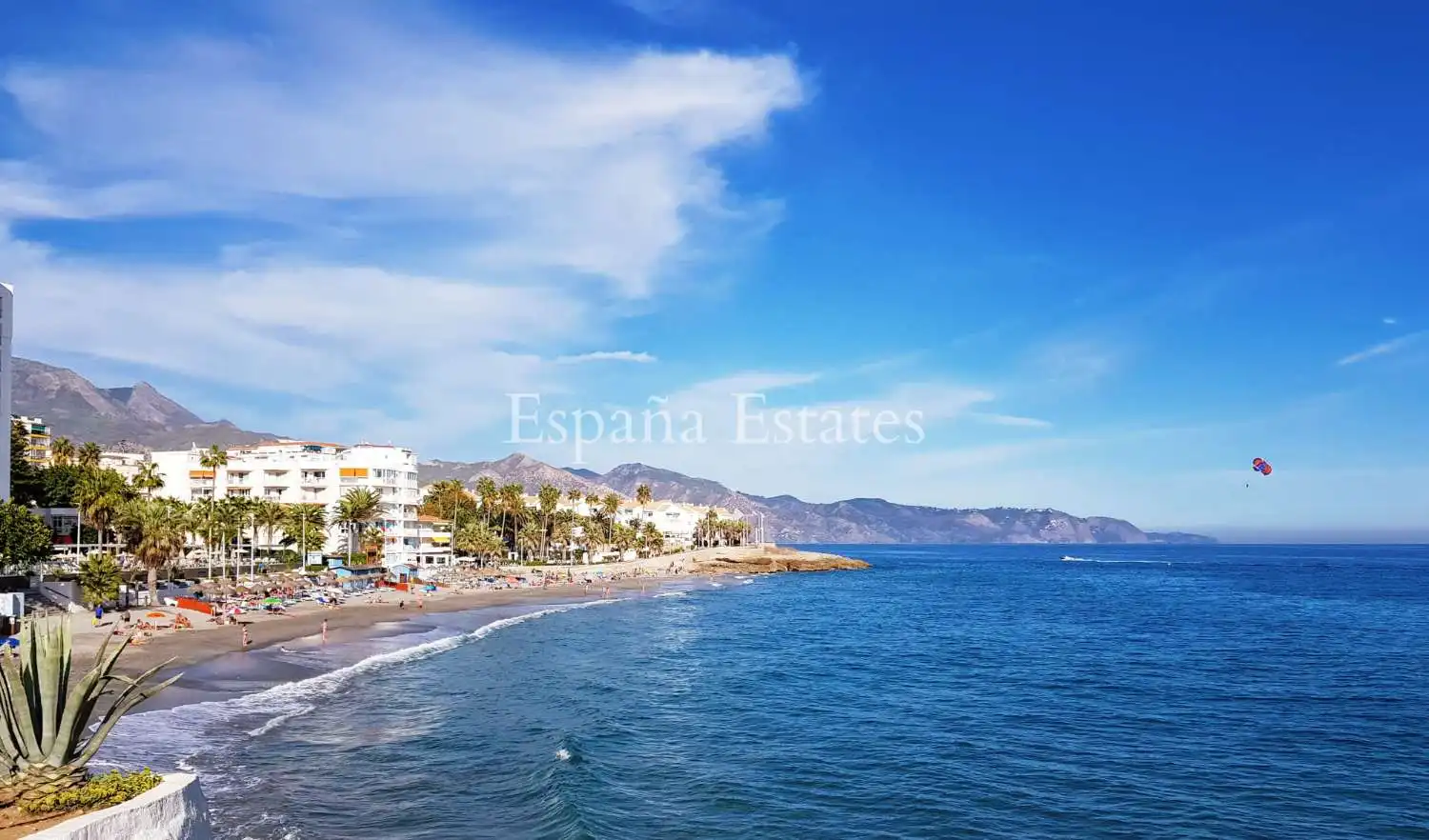 Vista exterior de Casa adosada en venta en Nerja con Aire acondicionado, Calefacción y Terraza