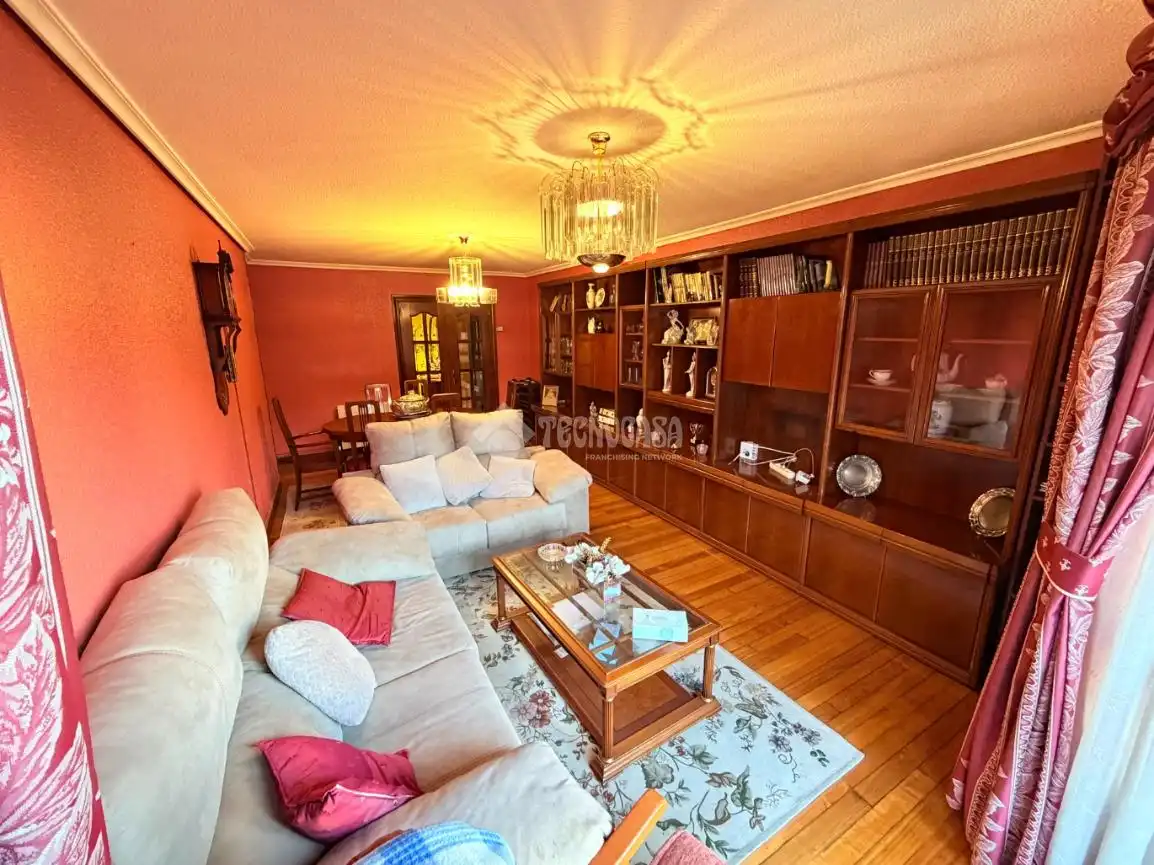 Sala de estar de Piso en venta en Santander con Calefacción, Parquet y Trastero