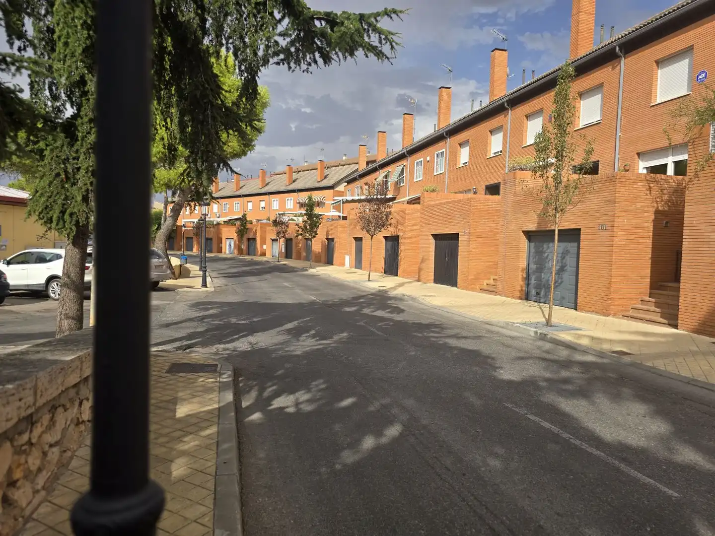 Vista exterior de Casa o xalet en venda en Campo Real amb Jardí privat, Terrassa i Traster