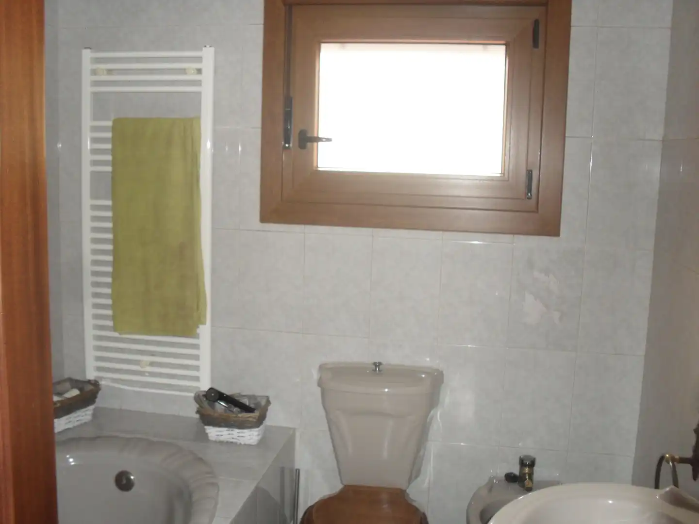 Bany de Casa o xalet en venda en Vigo  amb Jardí privat, Terrassa i Traster