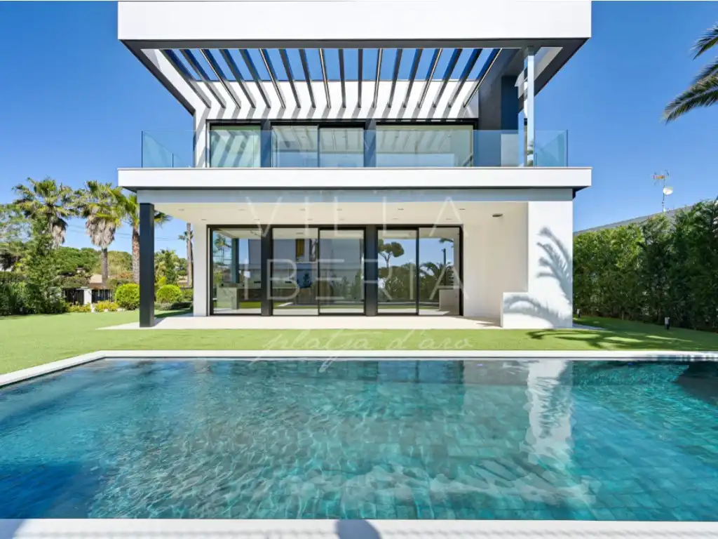 Casa amb piscina en venda a Calle Pedraforca, imagen 3