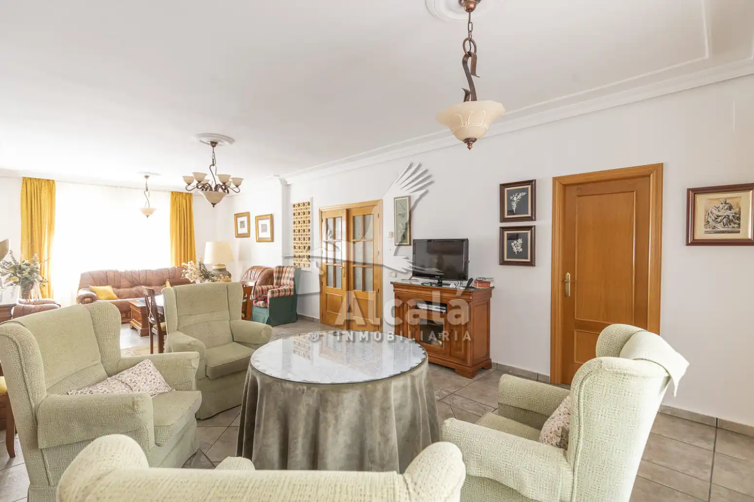 Sala de estar de Casa adosada en venta en Torrijos con Aire acondicionado, Calefacción y Terraza