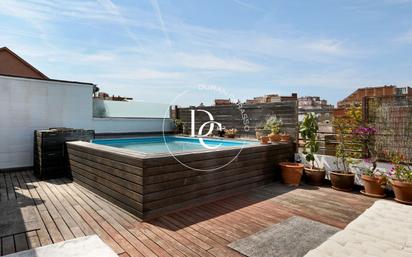 Swimming pool of Duplex for sale in  Barcelona Capital  with Balcony