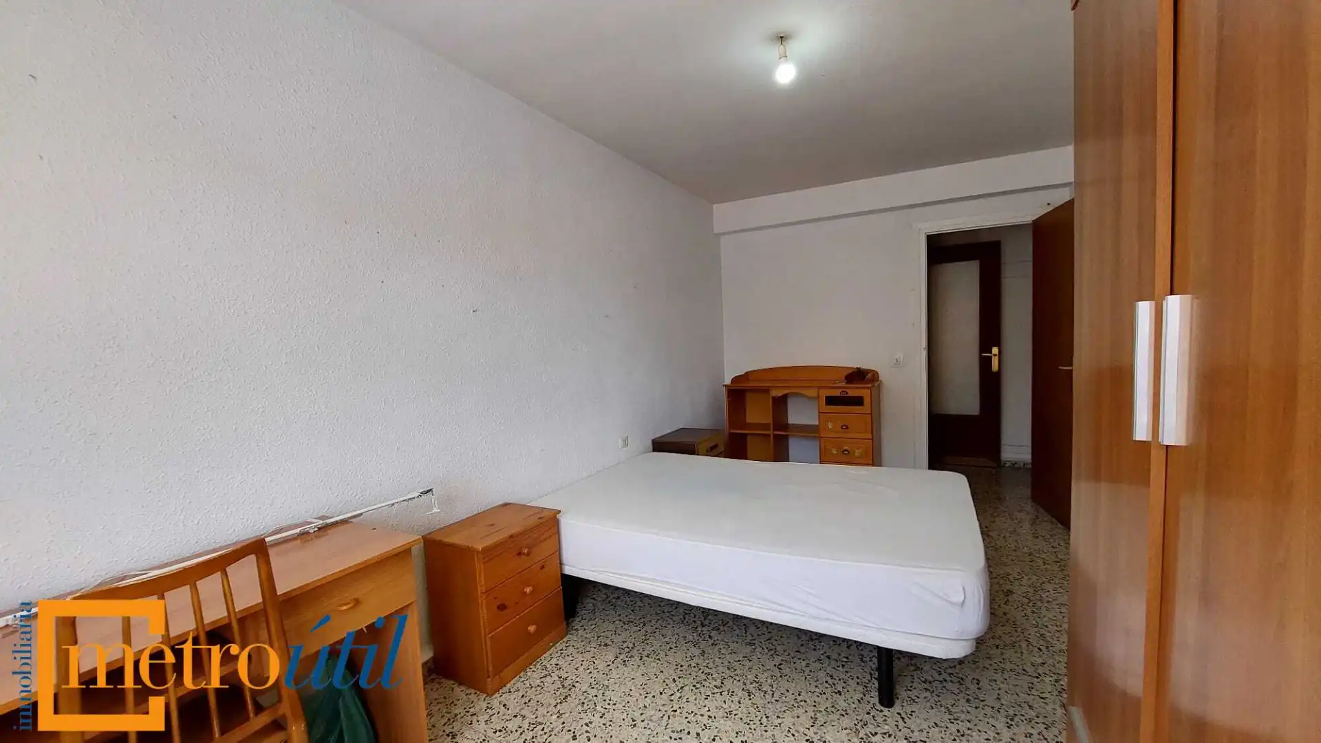 Bedroom of Flat for rent in Salamanca  with Heating, Furnished and Balcony